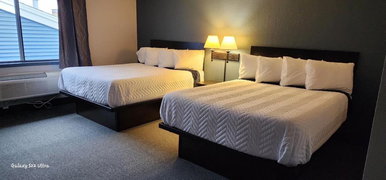 Sheboygan Falls The Oasis Hotel & Bar מראה חיצוני תמונה